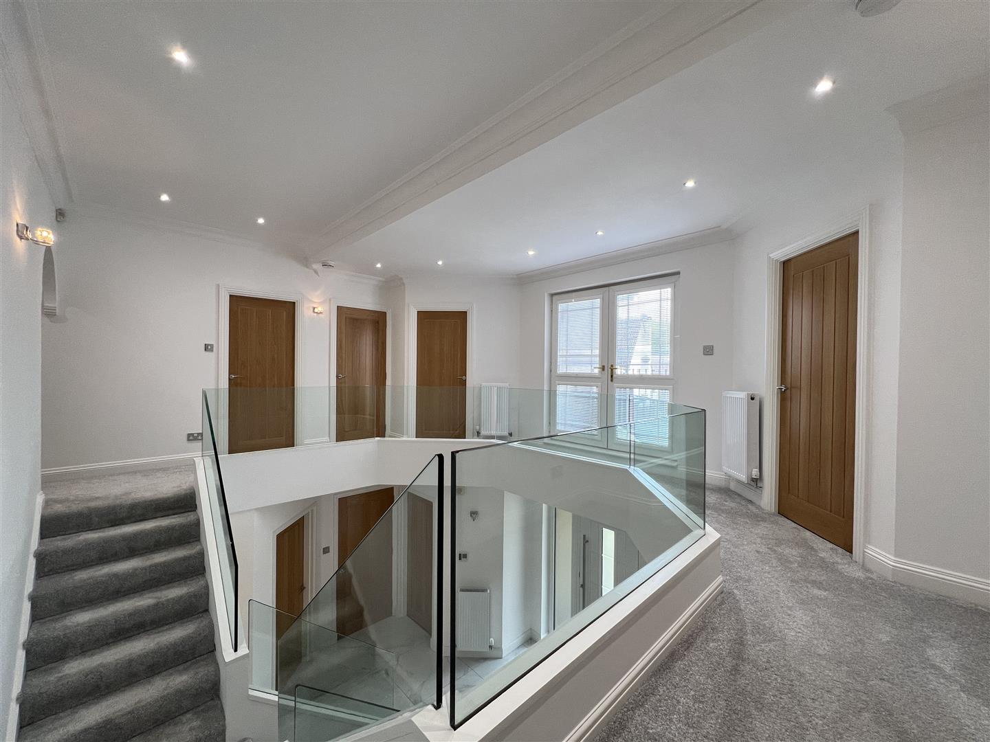 Royal Gardens, Bothwell, Glasgow Residence Estate Agents